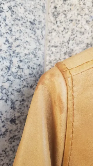 Cazadora Cuero Hugo Boss Talla 48