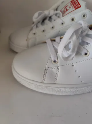 Zapatillas de Chico N°44 nuevas.