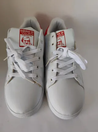 Zapatillas de Chico N°44 nuevas.