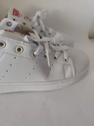 Zapatillas de Chico N°44 nuevas.