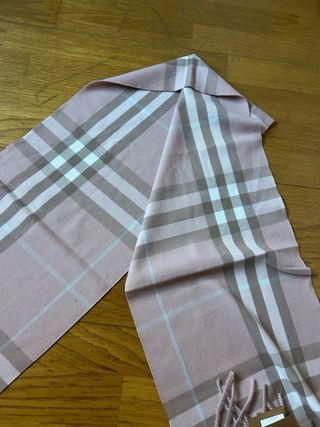 Cachecol Burberry Rosa e Bege