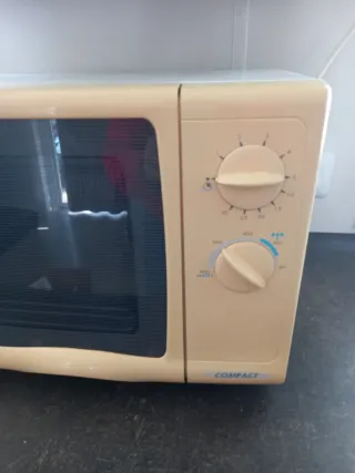 Microondas Moulinex Compact