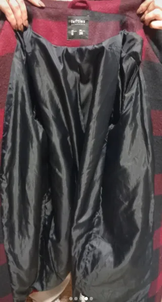 Casaco xadrez azul escuro e bordeaux