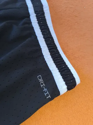 Bermuda Jordan Negra