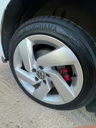 Llantas Golf GTE GTI 2022