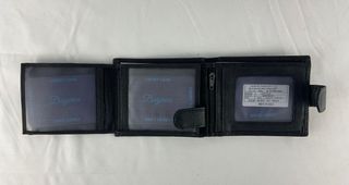 Cartera de piel negro oscuro con marca de caballo