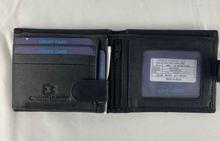 Cartera de piel negro oscuro con marca de caballo