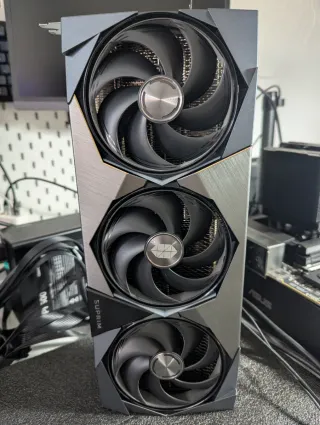 MSI GeForce RTX 5080 SUPRIM 16GB