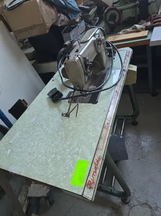Máquina de coser Bernina industrial