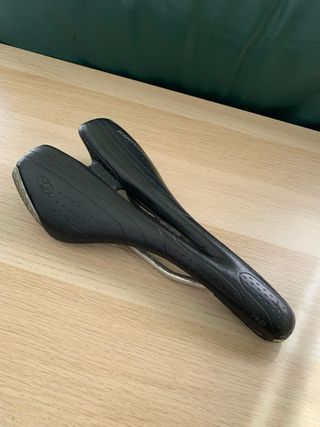 Sillín Specialized 143