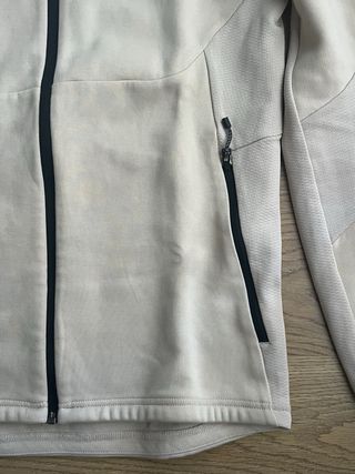 Sudadera Puma Beige con Capucha