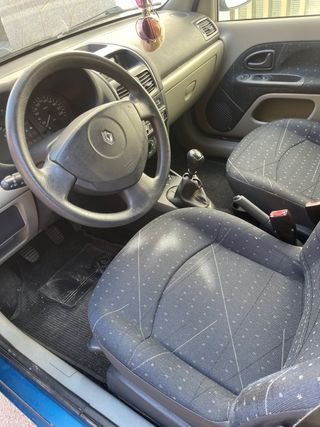 Renault Clio 2004