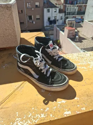 Zapatillas Vans SK8-Hi Negras y Blancas