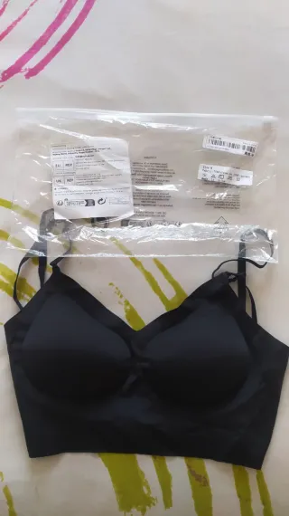 Sujetador negro con tirantes