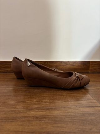 Manoletinas tacón marrón