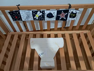 Cuna de madera bebé diseño nubes