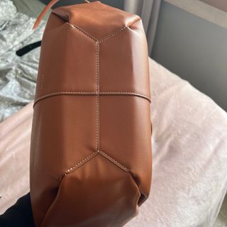 Mala de mulher da marca Polène cyme camel grande