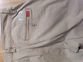 Pantalón Levis hombre.