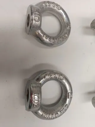 Lote 4 Grilletes M18 hasta maximo 0,93 Tn