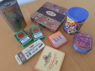 Lote 9 scatole metalliche diverse