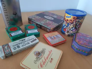 Lote 9 scatole metalliche diverse