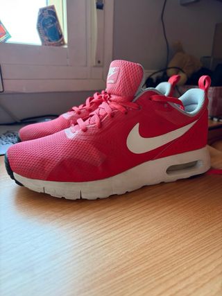 Zapatillas Nike Air Max Rojas pero mas anaranjadas