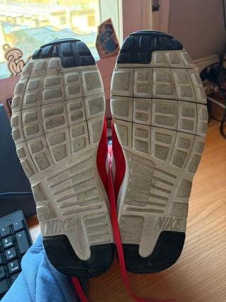 Zapatillas Nike Air Max Rojas pero mas anaranjadas