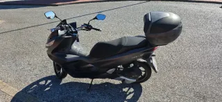 Honda PCX 125 Negra - Maxi Scooter Automática