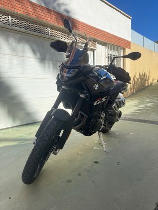 BMW F900GS Negra