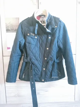 Chaqueta Barbour acolchada negra