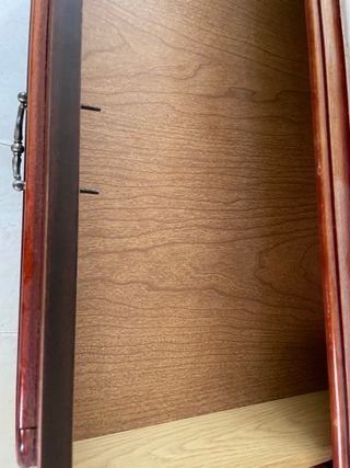 Cómoda caoba con repisa de mármol/granito