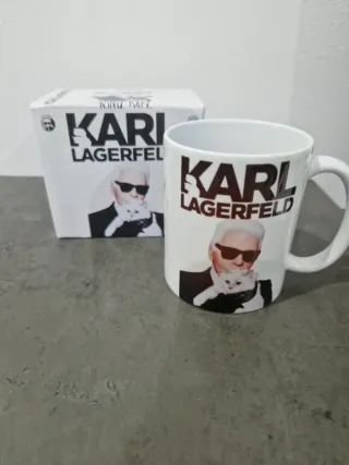 Caneca Karl Lagerfeld com Gato