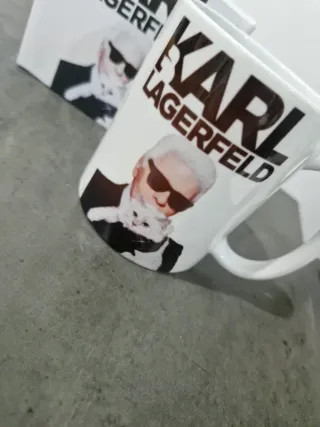 Caneca Karl Lagerfeld com Gato