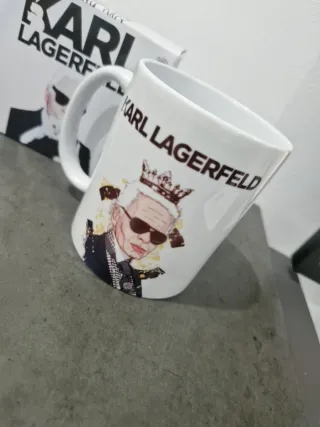 Caneca Karl Lagerfeld com Gato