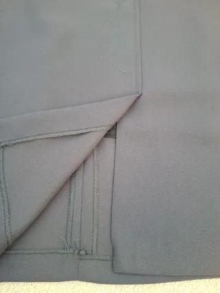 Falda gris T48. Medidas en descripción