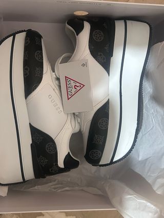 Scarpe Guess Donna Bianche e Nere