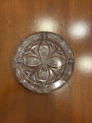 Cenicero de cristal grande tallado