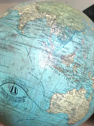 Globo terráqueo antiguo Columbus años 30