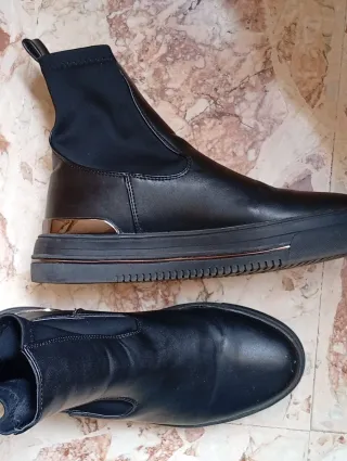 Stivaletti neri donna