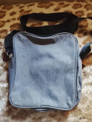 Bandolera /riñonera /mochilita Nike Gris