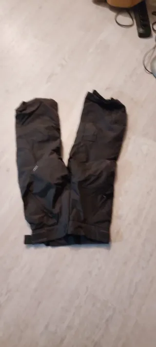 Pantalón de esquí infantil. 5 años