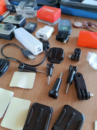 GoPro HERO3+ y HERO3 con accesorios.