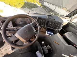 VOLVO FM 12 340 CON GRUA