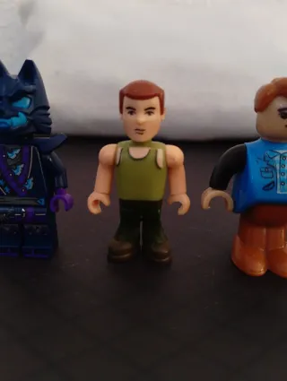 Lote 4 figuras tipo Lego