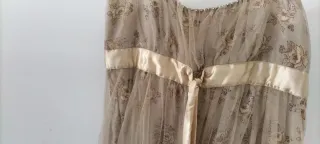 Vestido beige de doble capa Cintura estilo imperio