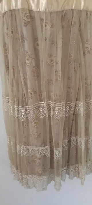 Vestido beige de doble capa Cintura estilo imperio