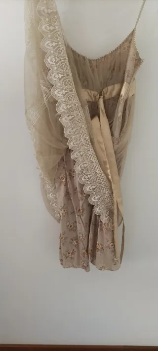 Vestido beige de doble capa Cintura estilo imperio