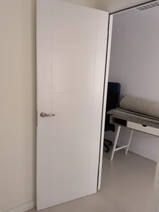 URGE 3 bonitas Puertas de Paso Blancas 70