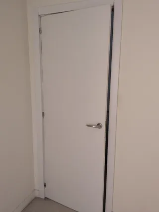 URGE 3 bonitas Puertas de Paso Blancas 70