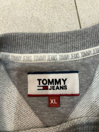 Sudadera Tommy Jeans Gris